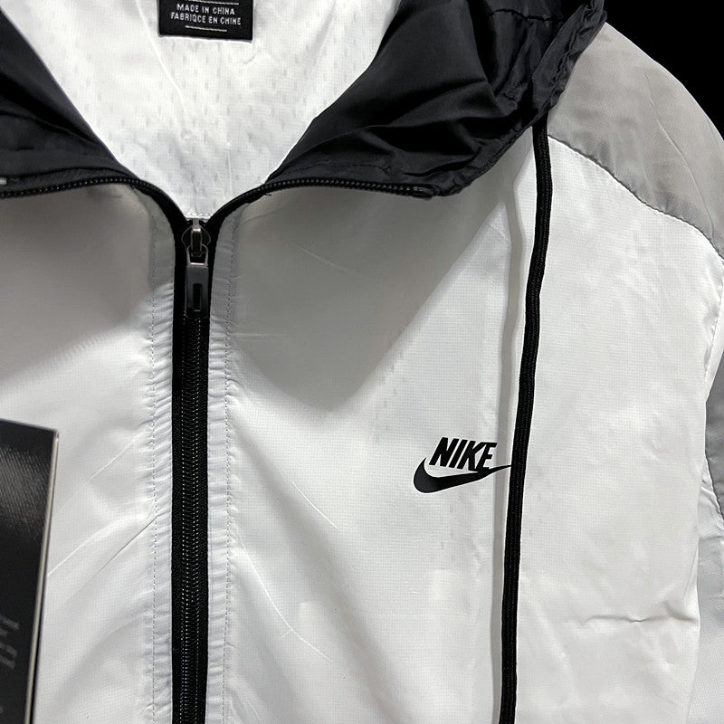 Blusão Nike Branco - Preto
